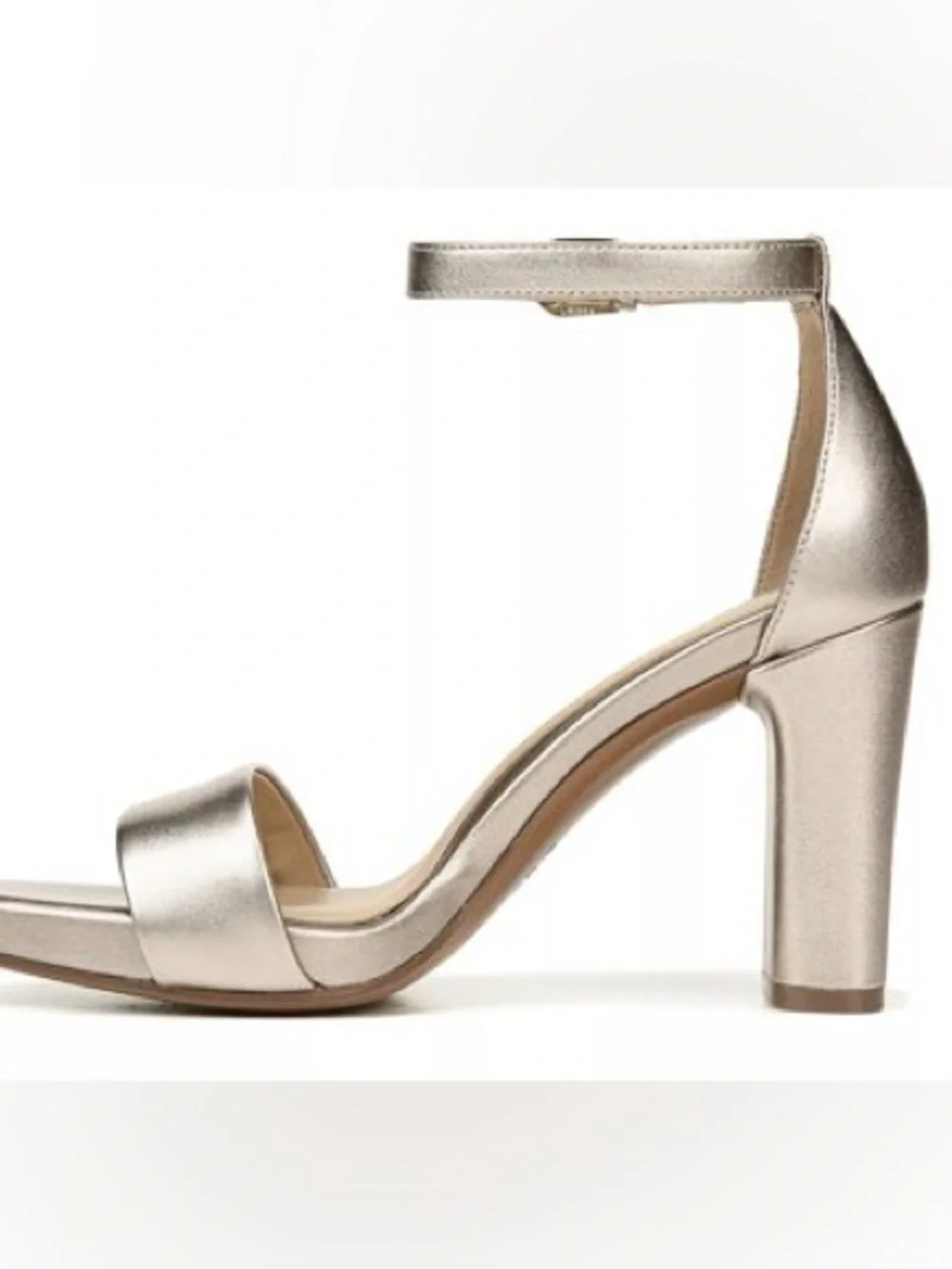 Naturalizer Joy sandal with wide 4” block heel sz 8.5 Wide NWOT
